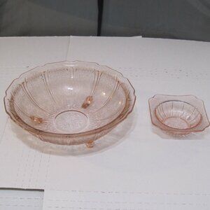 2  Vintage Jeannette Depression Glass Bowls Pink